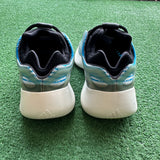Yeezy Azareth 700 V3s Size 7