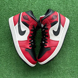Jordan Chicago Black Toe Mid 1s Size 9