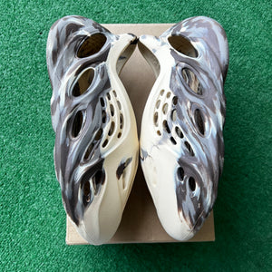 Yeezy MX Cream Clay Foam RNNR Size 10
