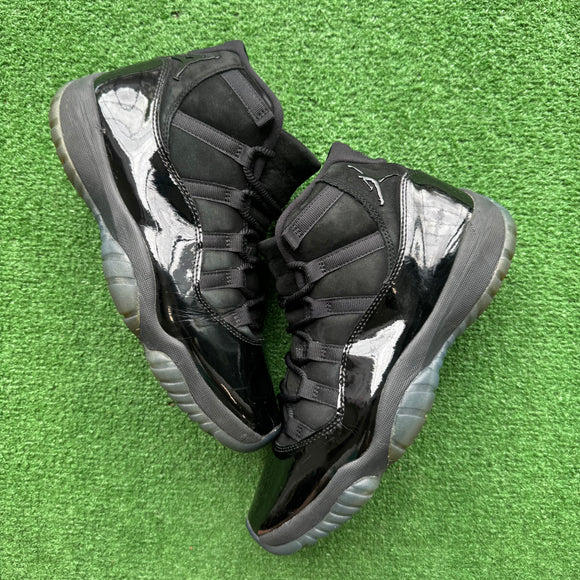 Jordan Cap and Gown 11s Size 9.5
