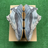 Yeezy Tephra 700 V2s Size 7.5