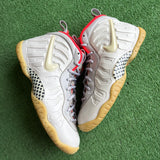 Nike Pure Platinum Foamposites Size 7Y