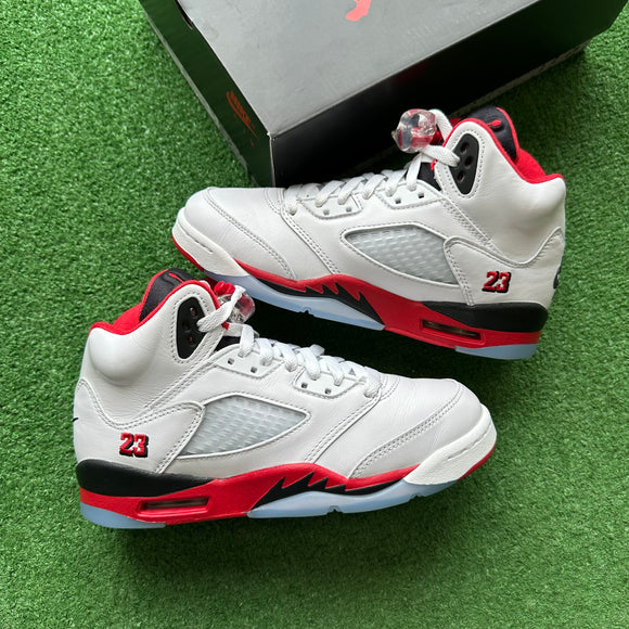 Jordan Black Tongue Fire Red 5s Size 5.5Y