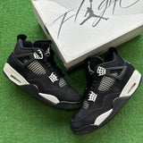 Jordan White Thunder 4s Size 9.5