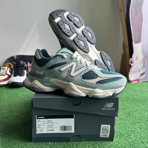 New Balance Spruce Salt Marsh 9060s Size 9