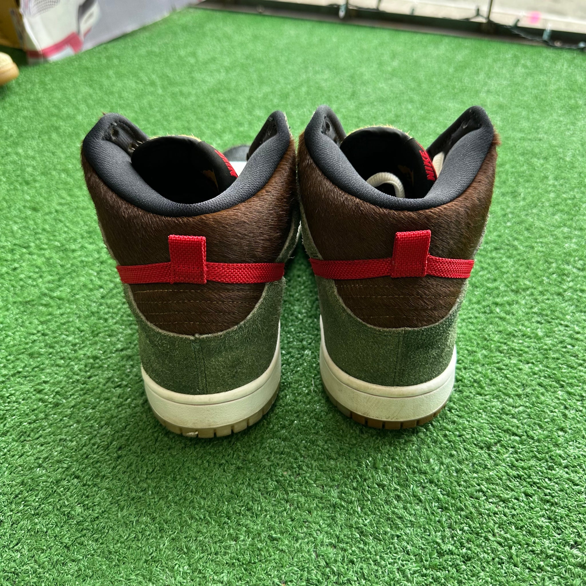 nike sb dunk high pro qs dog walker