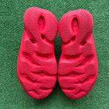 Yeezy Vermillion Foam RNNR Size 10