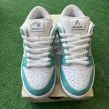 Nike April Skateboards SB Low Dunks Size 5