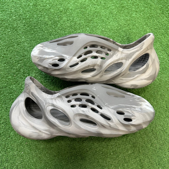 Yeezy MX Stone Foam Runners Size 9