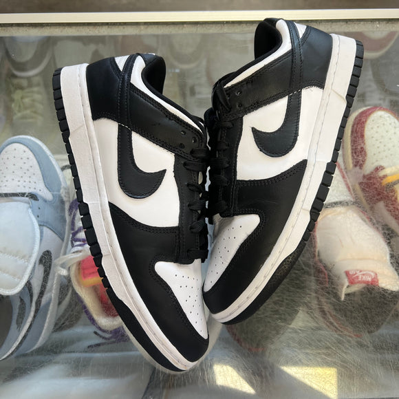 Nike Panda Low Dunks Size 9.5