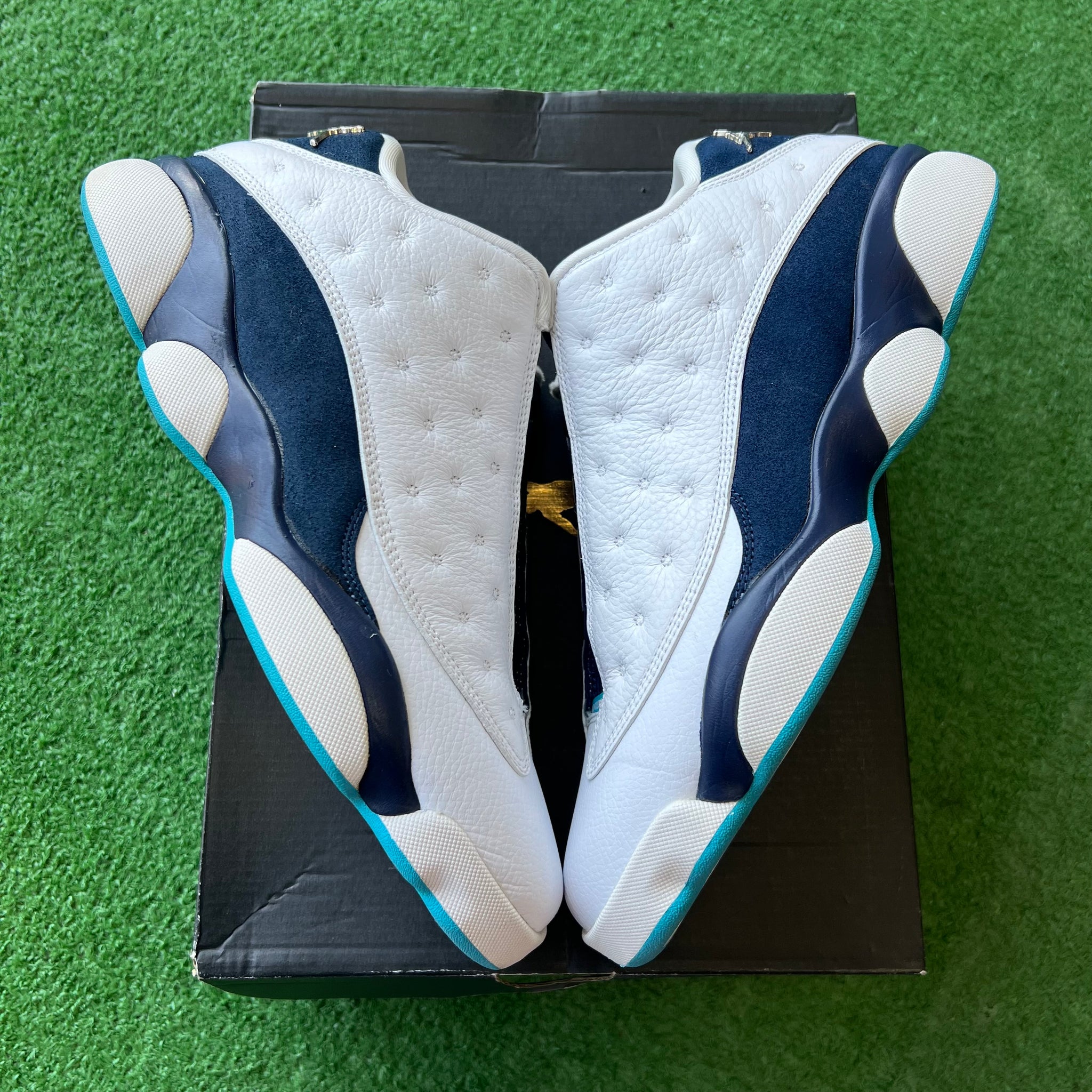 Jordan 13 size 10 sales