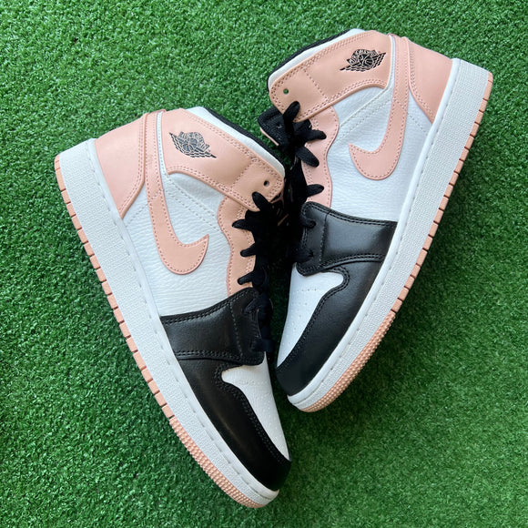 Jordan Arctic Orange Black Toe 1s Size 7Y