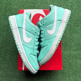 Nike Emerald Rise Low Dunks Size 7Y