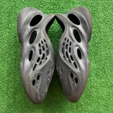 Yeezy Onyx Foam Runners Size 11