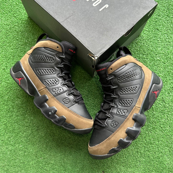 Jordan Olive 9s Size 7Y