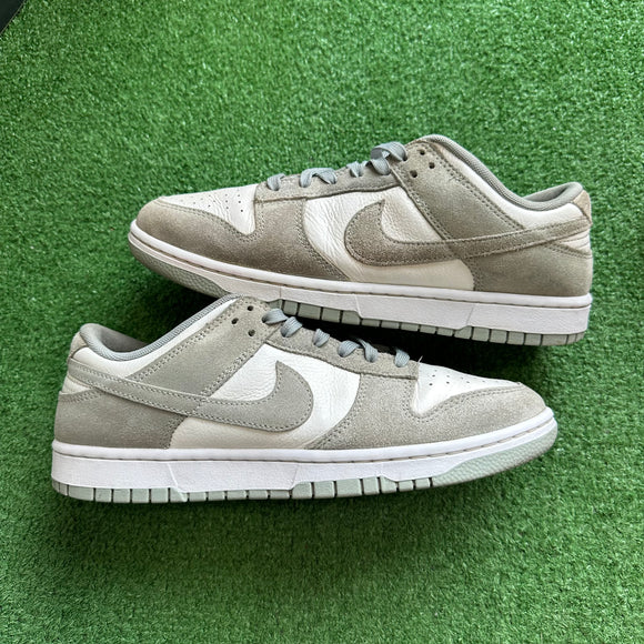Nike White Light Pumice Low Dunk (Missing Insoles) Size 9.5