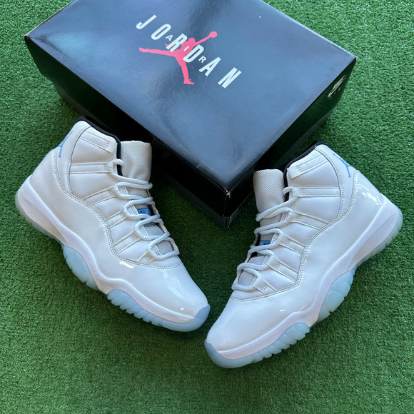 Jordan Legend Blue 11s Size 9.5
