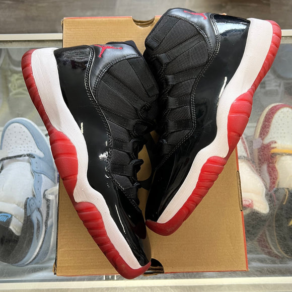 Jordan Bred 11s Size 8.5