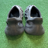 Yeezy Onyx Foam RNNR Size 6