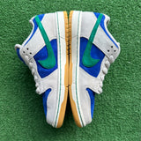 Nike Hyper Royal SB Low Dunks Size 6.5