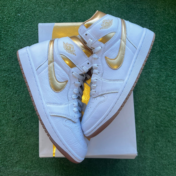Jordan Metallic Gold 1s Size 8.5W/7M