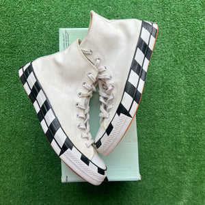 Converse Off White Chuck Taylor's Size 11
