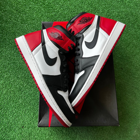 Jordan (2016) Black Toe 1s Size 10