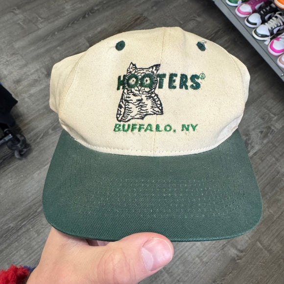 Vintage Hooters Buffalo SnapBack Hat