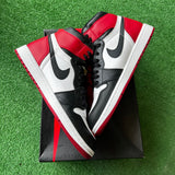 Jordan (2016) Black Toe 1s Size 10