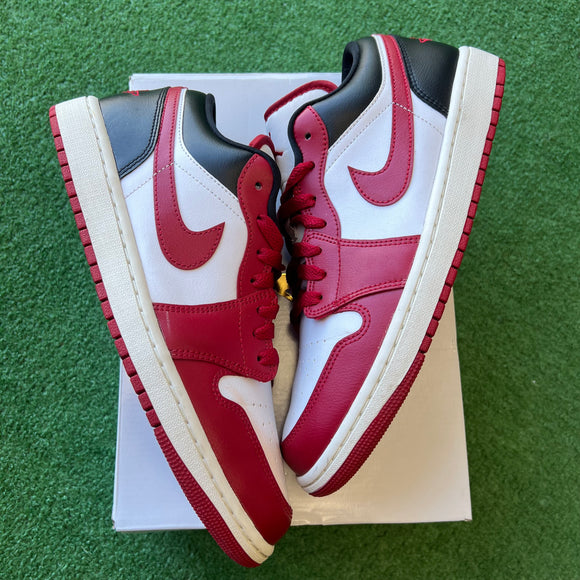Jordan Reverse Black Toe Low 1s Size 11.5W / 10M