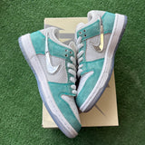 Nike April Skateboards SB Low Dunks Size 5