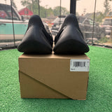 Yeezy Onyx Foam Runners Size 8