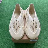 Yeezy Sand Foam RNNR Size 9