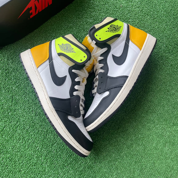 Jordan Volt 1s Size 9.5
