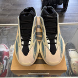 Yeezy Kyanite 700 V3 Size 11.5