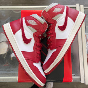 Jordan Varsity Red 1s Size 9.5W / 8M