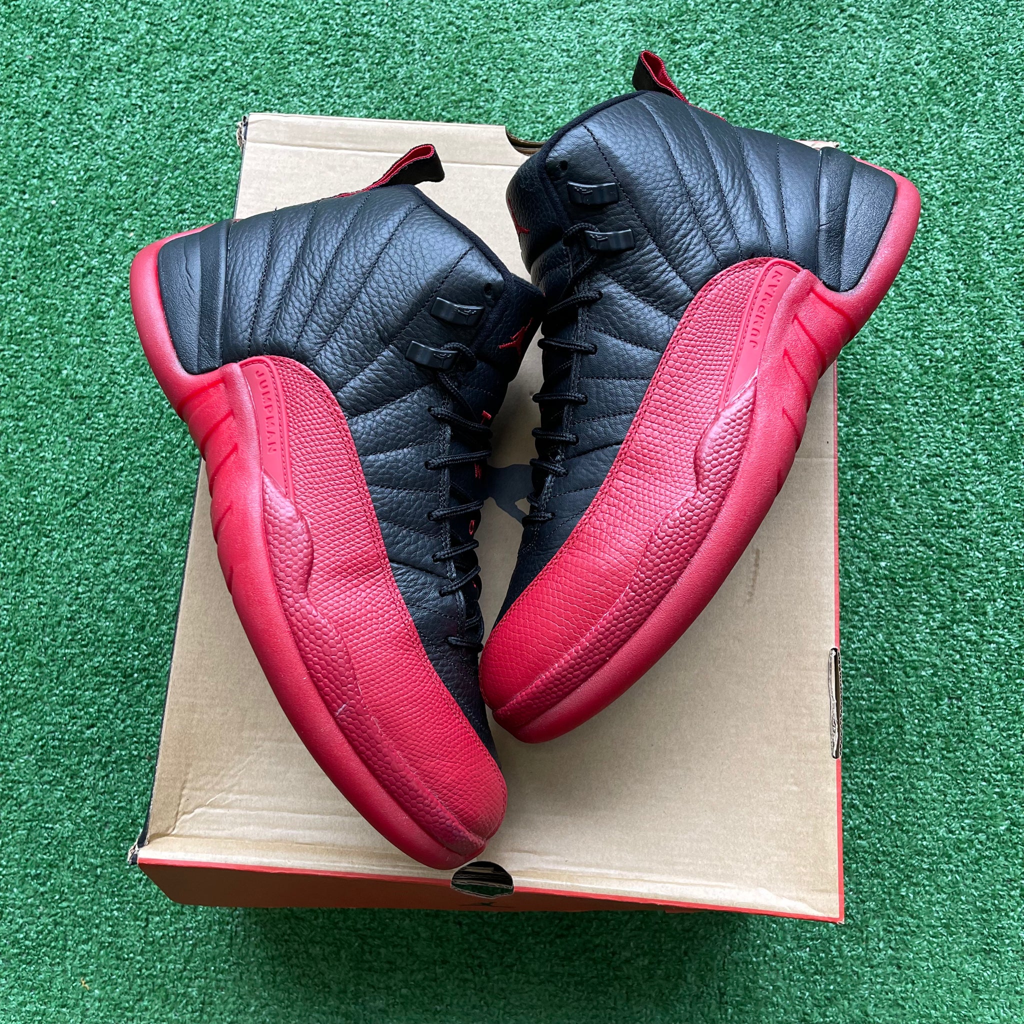 Jordan Flu Game 12s Size 10.5 My Cuzin Vintage