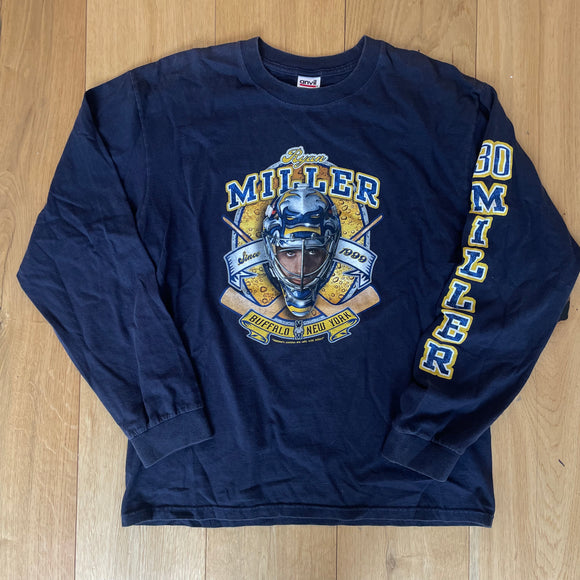 Queen City Vintage - Vintage Buffalo Sabres Shirt Size: Medium $35 DM if  interested or available on website!