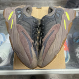Yeezy Mauve 700s Size 8
