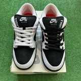 Nike Tightbooth SB Low Dunks Size 9.5