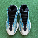 Yeezy Azareth 700 V3 Size 8.5