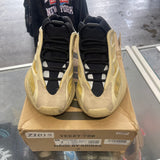 Yeezy Safflower 700 V3 Size 7