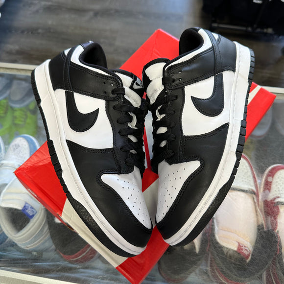 Nike Black White Low Dunk Size 9.5