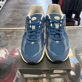 New Balance Agate 2002R Size 9.5