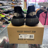 Yeezy Oreo 350 V2s Size 11