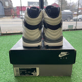 Jordan Alternate Bugs Bunny 8s Size 7