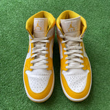Jordan White University Gold Mid 1s Size 10.5W/9M