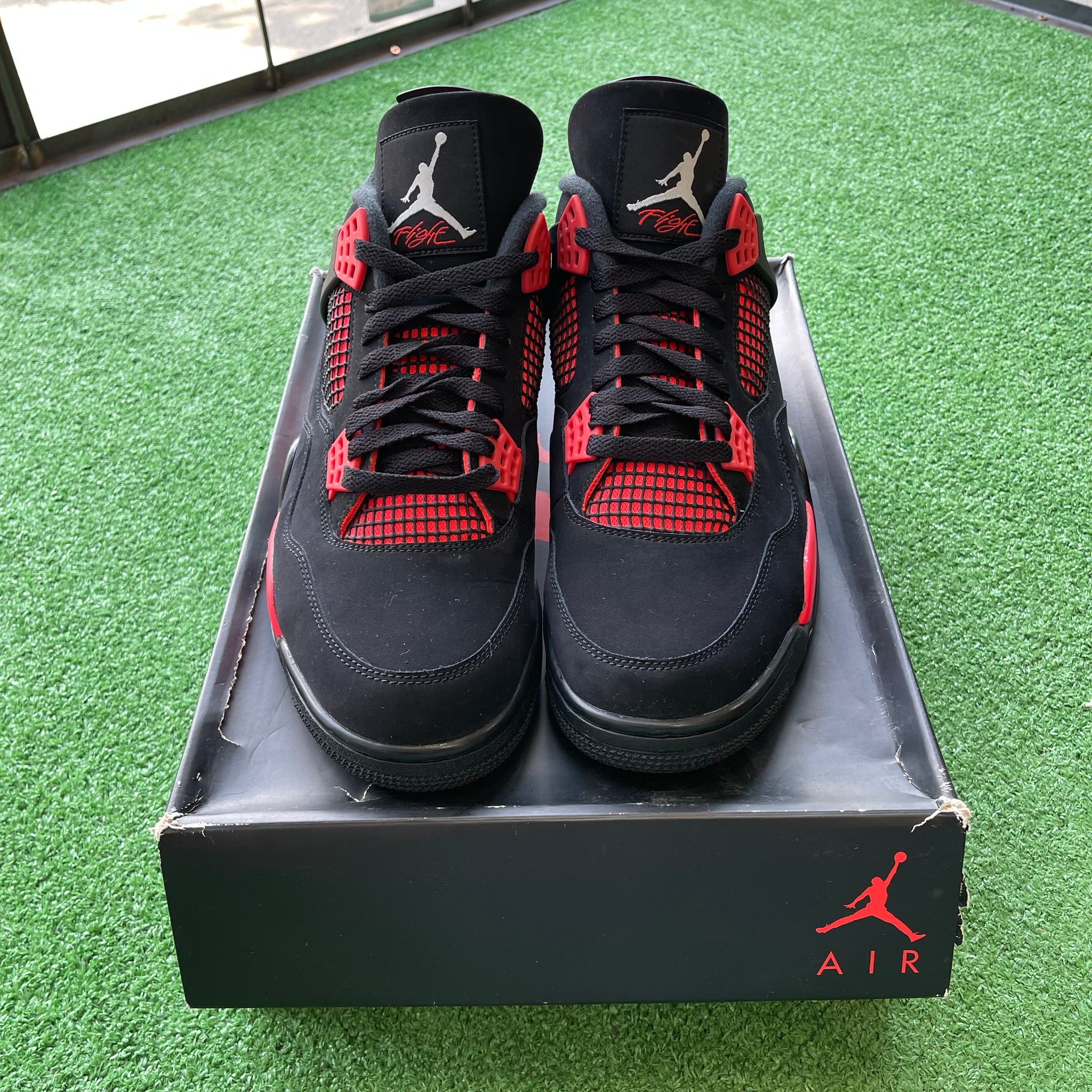 Jordan 4 red thunder deadstock sz 12 01.png?w=1200&h=630&fit=fill&  main image 2