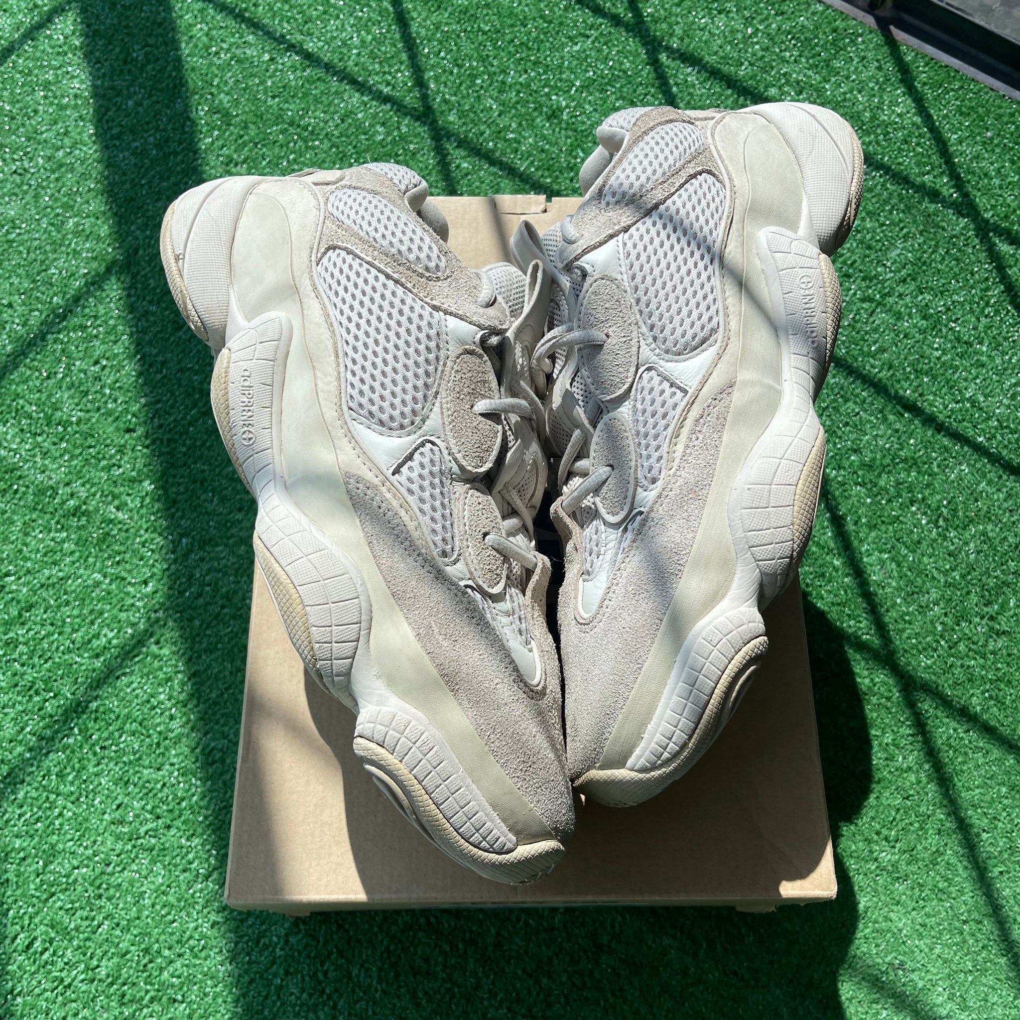 Yeezy Blush 500s Size 11 My Cuzin Vintage