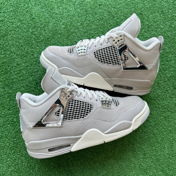 Jordan Frozen Moment 4s Size 10W/8.5M